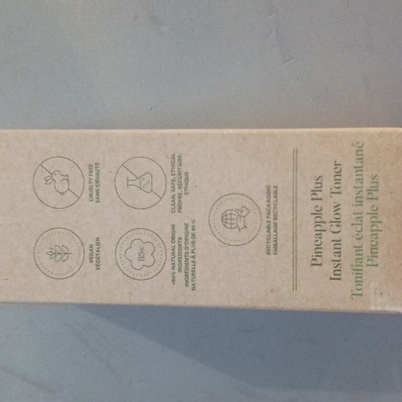 Pineapple Plus Instant Glow Toner - Picture 2 of 3